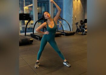 Nicole Scherzinger prikazuje tonirano tijelo tijekom vježbanja: fotografije