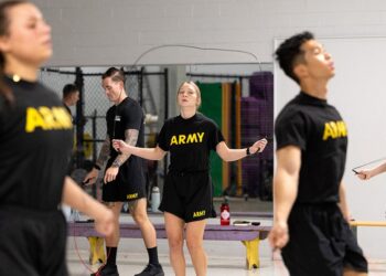 Vojni kadeti ROTC-a suočavaju se s iscrpljujućim, zadovoljavajućim izazovima | Vijesti