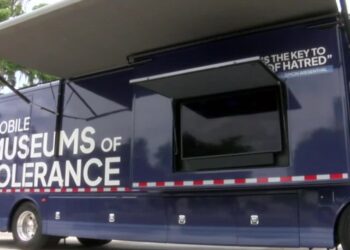 Mobilni muzeji tolerancije staju na Floridi