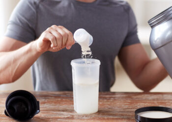 Dodatak proteinima za teretanu: 10 vrhunskih izbora za izgradnju mršavih mišića i brži oporavak | Zdravlje