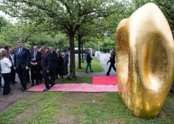 Trajna počast: Hrvatska skulptura “Oblik prostora” otkrivena u WHO