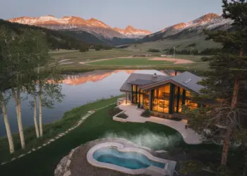 Unutar Aspen Rancha Kevina Costnera u Aspen-u: gdje se divljina susreće s luksuzom