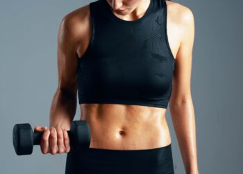 Zamolio sam ChatGPT da mi napravi 20-minutnu vježbu s bučicom – evo što se desilo