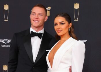 Olivia Culpo, supruga Christiana McCaffreyja, prikazuje slatku bebu u improviziranom teretanom.