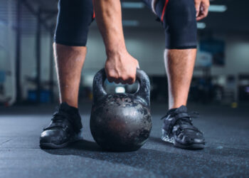Najbolji kettlebelli za kućne treninge u 2025: 8 najbolje ocijenjenih opcija za snagu i izgradnju mišića