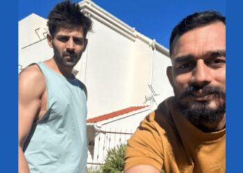 Obožavatelji aplaudiraju Kartik Aaryanovoj postojanosti jer videozapisi za vježbanje postaju viralni