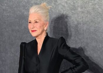 Brza svakodnevna rutina vježbanja Dame Helene koja održava njenu formu gotovo 80 godina