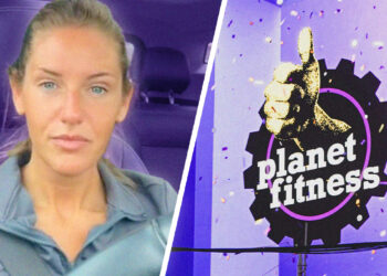 Žena se sunča na krevetu u planeti Fitness i shvaća da bi netko mogao biti u sobi s njom.