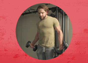 Max Thieriot otkriva svoju vježbu “Fire Country” za izgradnju mišića