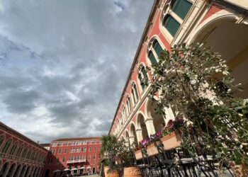 Zašto se čini da neke aviokompanije često kasne?