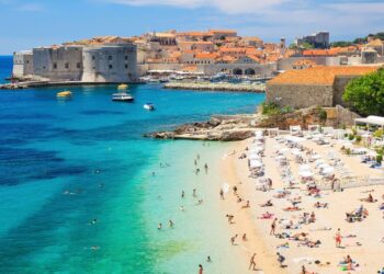 Stvarni razlog zašto ovo vrhunsko europsko odredište ima tako plavu vodu