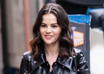 Selena Gomez debitira s novom frizurom inspiriranom 70-ima i svježim bobom.