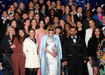 Kako se Anna Wintour usredotočuje na Condé Nast, Vogue US traži novi urednički tim