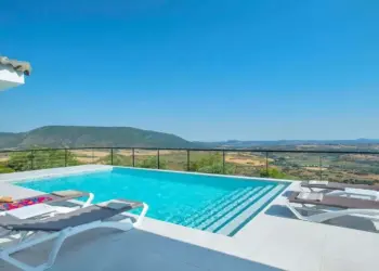 Jet2villas se širi s gotovo 4.000 nekretnina