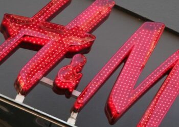 Syre podržan H&M-om za opskrbu recikliranim poliesterom na jaz i ciljeve