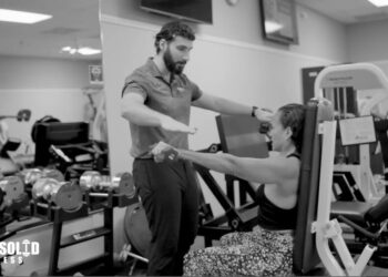 Rock Solid Fitness donosi revoluciju u treningu snage s 25-minutnim znanstveno potpomognutim treninzima.