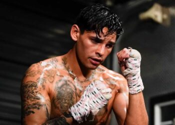 Ryan Garcia, bivši privremeni prvak WBC-a u laganoj kategoriji, govori o teškoj situaciji u LA-u.