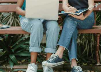 Studenti bi trebali održavati kontakt s akademicima tijekom ljeta.