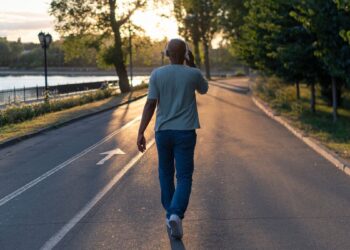 Koji je 6-6-6 hodajući trening koji postaje viralan? Otkrijte njegove zdravstvene prednosti – Vijesti o načinu života