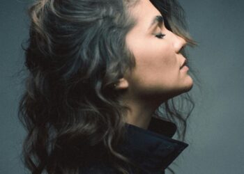 Evolucija frizerskih trendova: od klasičnih rezova do modernih stilova na Manhattanu