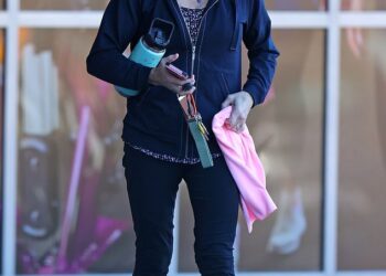 MasterChef zvijezda Julie Goodwin prvi put se pojavila nakon što je progovorila o ‘šokantnom’ gubitku kilograma koji je zabrinuo obožavatelje, dok je napuštala Gosford Gym nakon treninga.