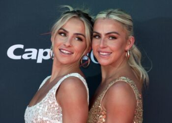 Blizanci Cavinder otkrivaju kako pravilno izvoditi vježbe za cijelo tijelo.