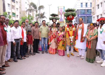 Proslave Bonalu u koloniji Chitrapuri pod vodstvom Vallabhaneni Anil Kumar