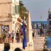 Rewrite the title Hrvatski turistički šef upozorava: Na rubu smo s cijenama
 in Croatian, ensuring that the source website name is not included. Keep all brand names, company names, and proper nouns in their original form without translation.