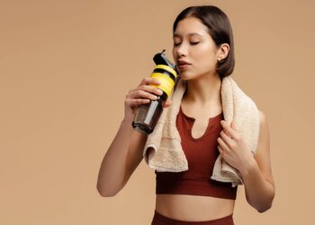 Trebate li stvarno protein shake nakon kućnog treninga? Razlozi zašto bi to moglo donijeti više štete nego koristi.