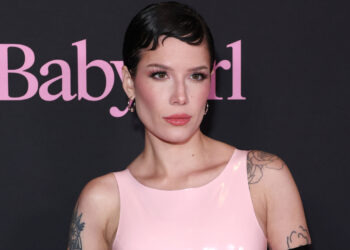 Halseyjeva priča o kosi: od perika do akvarela