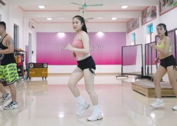 20 -minutni plesni trening kod kuće | Vježba za brzo mršavljenje | Emma fitness