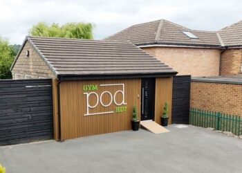 Rewrite the title Električar ‘Moment Lightbulb Moment’ vidi stvaranje jedinstvene teretane koja daje novo značenje osobnom treningu
 in Croatian, ensuring that the source website name is not included. Keep all brand names, company names, and proper nouns in their original form without translation.