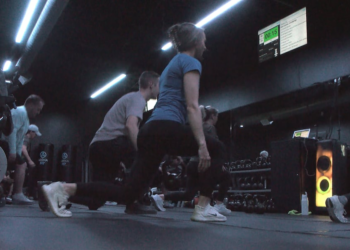 Izvanredno Burn the Bird pokreće stanovnike Siouxlanda uoči Dana zahvalnosti uz podršku Banci hrane Siouxlanda