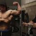 Sam Sulek obilježava 1000 videa u teretani ‘Badass Arm Day’—evo kako to možete isprobati
