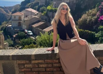 Odsjeo sam u hotelu s pogledom na ‘najopasniji’ vulkan u Europi – shvatio sam da se planiram preseliti tamo