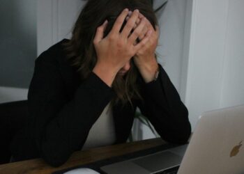 Suočavanje s otkazima: Efikasne strategije za upravljanje stresom i očuvanje pozitivnosti