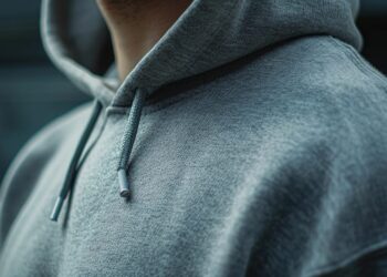 Trendovi: Oversized Essential majice s kapuljačom Rule 2026 Garderobe