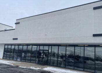 Par iz Hampshirea otvara teretanu u DeKalbu