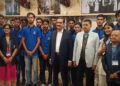 Gautam Adani komunicira s djecom s posebnim potrebama u školi Dhanbad, otvara New Udan Cafe