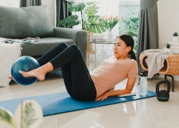 Učitelj pilatesa otkriva kako uz pomoć ovog jeftinog alata možete poboljšati duboki angažman u svojim vježbama