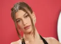 Hailey Bieber debitira s novogodišnjom frizurom zbog vlasnika salona ‘čavlom u lijes’ za Beach Waves