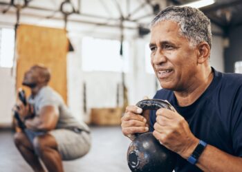 Ovaj trening s girjama od šest vježbi pomoći će vam da poboljšate pokret bez obzira na razinu, ističe kineziolog i stručnjak za kretanje.