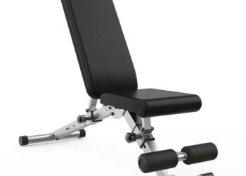 Strongway Gym Supplies lansirao klupu za vježbanje sa setom utega u nosaču za kućni fitness