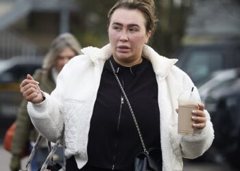 Lauren Goodger otkrila ‘brutalni’ novogodišnji režim vježbanja dok izlazi iz teretane s proteinskim shakeom – nakon što je otkrila ekstremnu metodu mršavljenja koju koristi