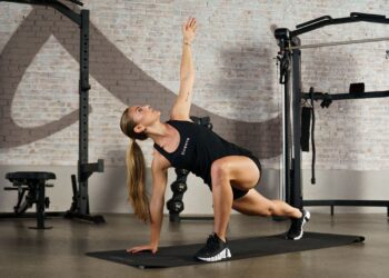 Izgradite pokretljivost, stabilnost i snagu središta uz ovaj 20-minutni trening Chrisa Hemswortha