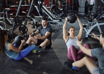 Od prehrambenih dodataka do programa vježbanja: Prema mišljenju stručnjaka, ovo su najbolji načini za postizanje fit tijela 2026. godine.