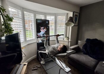 AEKE Smart Home Gym recenzija: snažan digitalni…