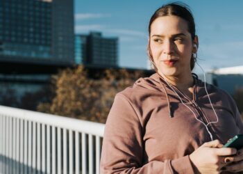 Zašto je hodanje izvrstan izbor za preporod tijela u srednjim godinama – i dvotjedni plan za isprobavanje