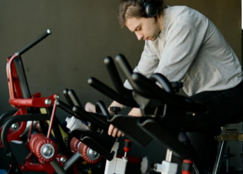 Upozorenje o padu cijena: Unaprijedite kućne vježbe s spin biciklima uz popuste do 70% na marke poput Sparnod, Cult for cardio.