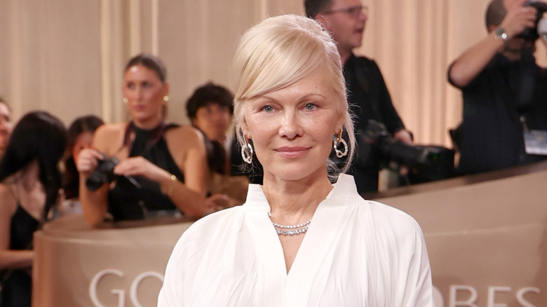 Pamela Anderson pozira na dodjeli Zlatnih globusa